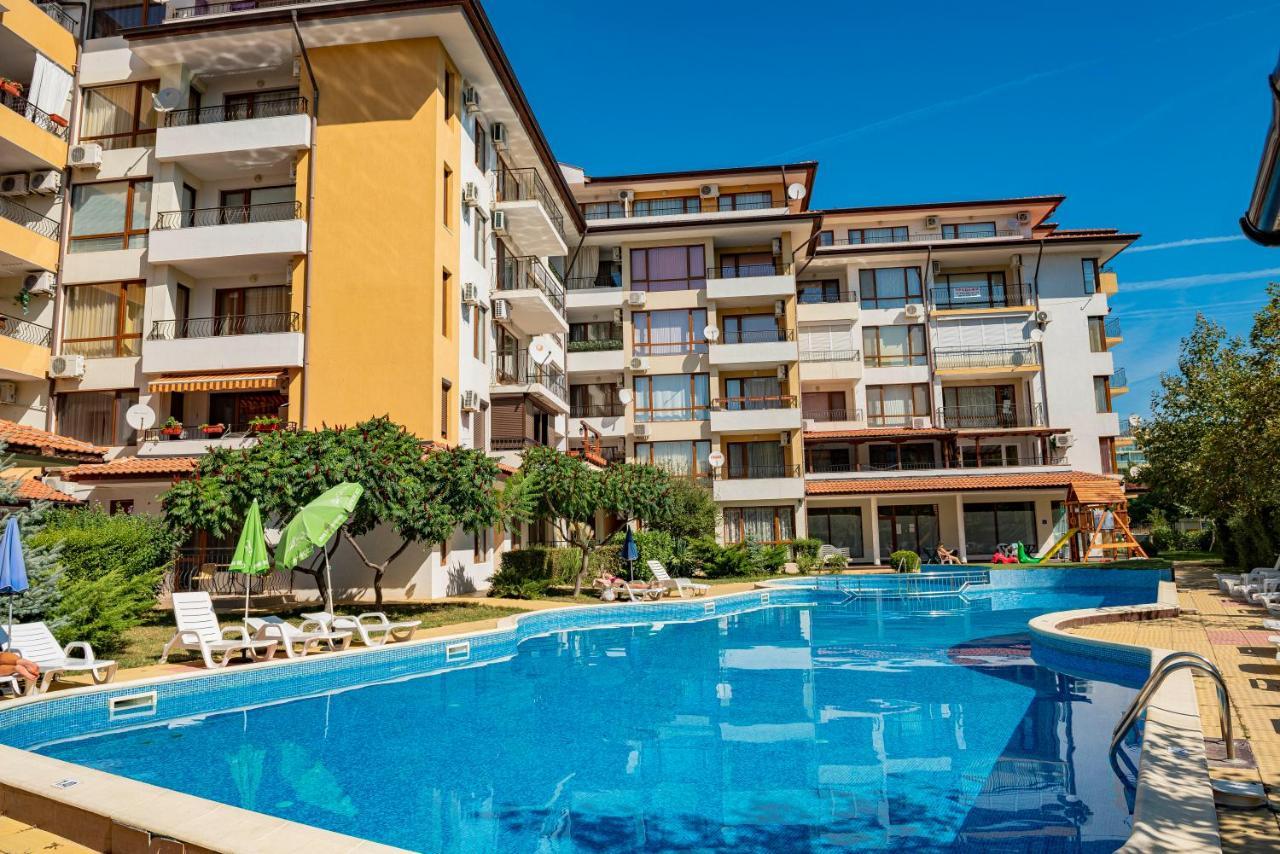 Menada Diamond Bay Apartments Сонячний Берег Екстер'єр фото