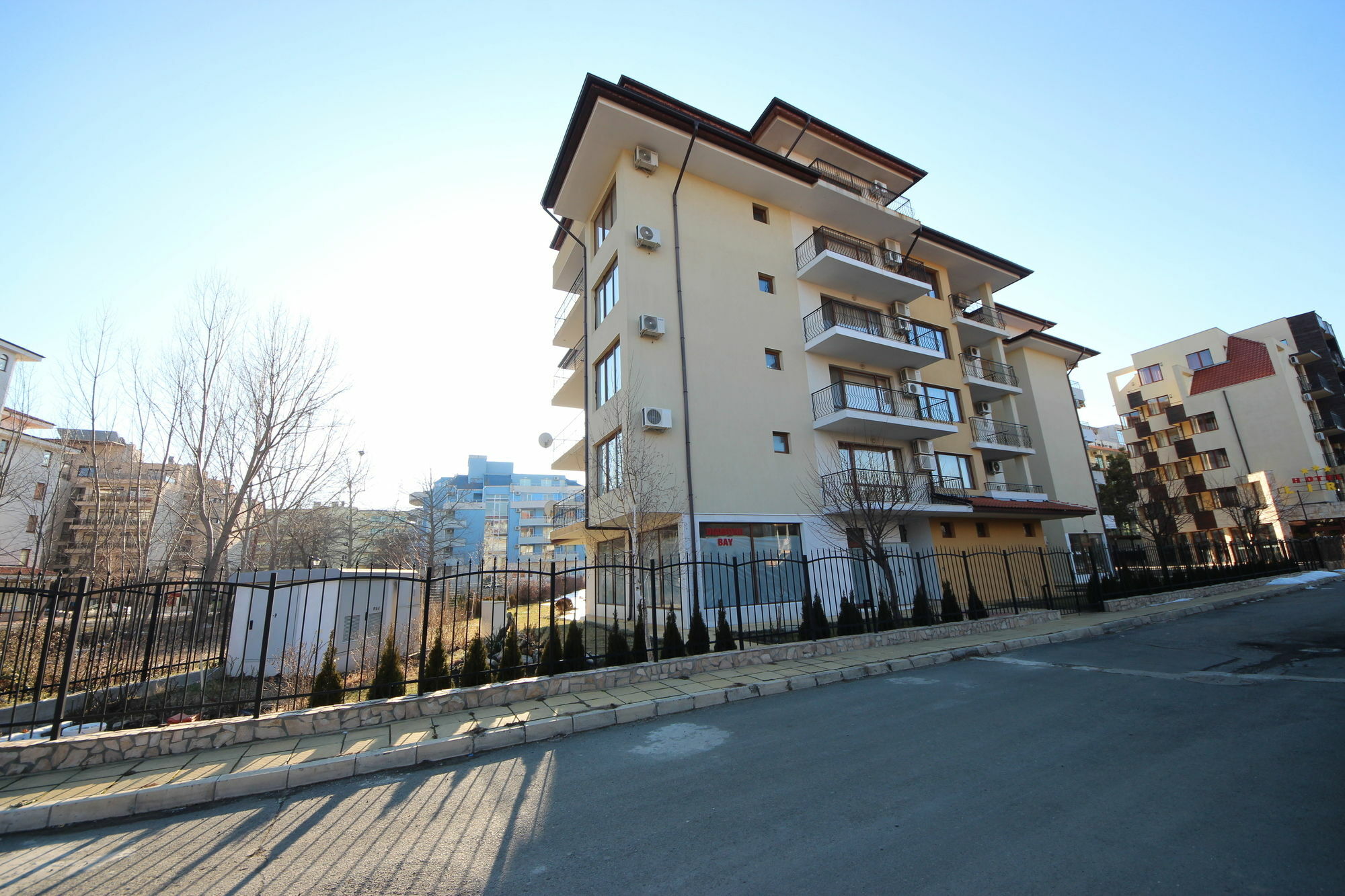 Menada Diamond Bay Apartments Сонячний Берег Екстер'єр фото